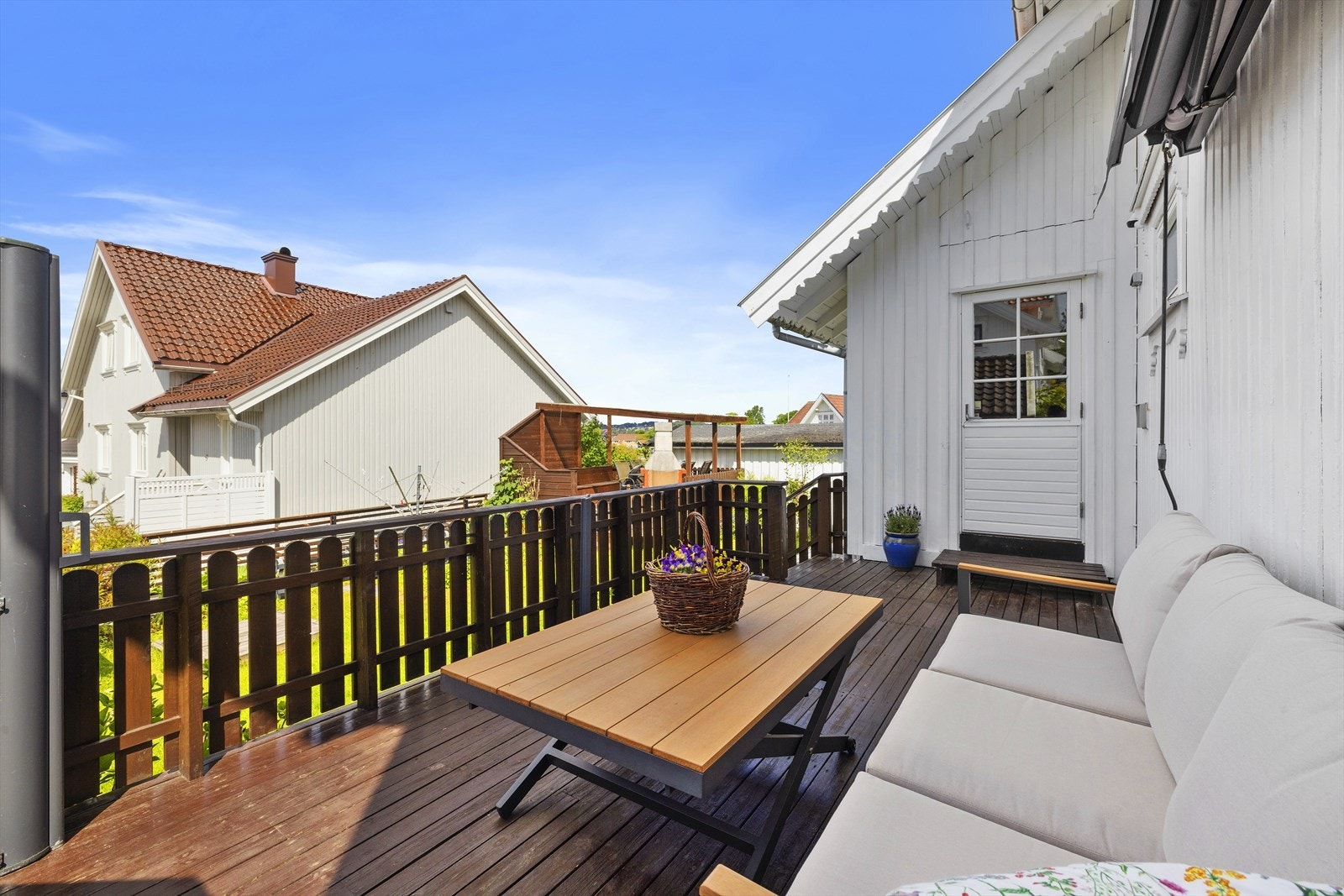 Solrik vestvendt terrasse Galleribilde