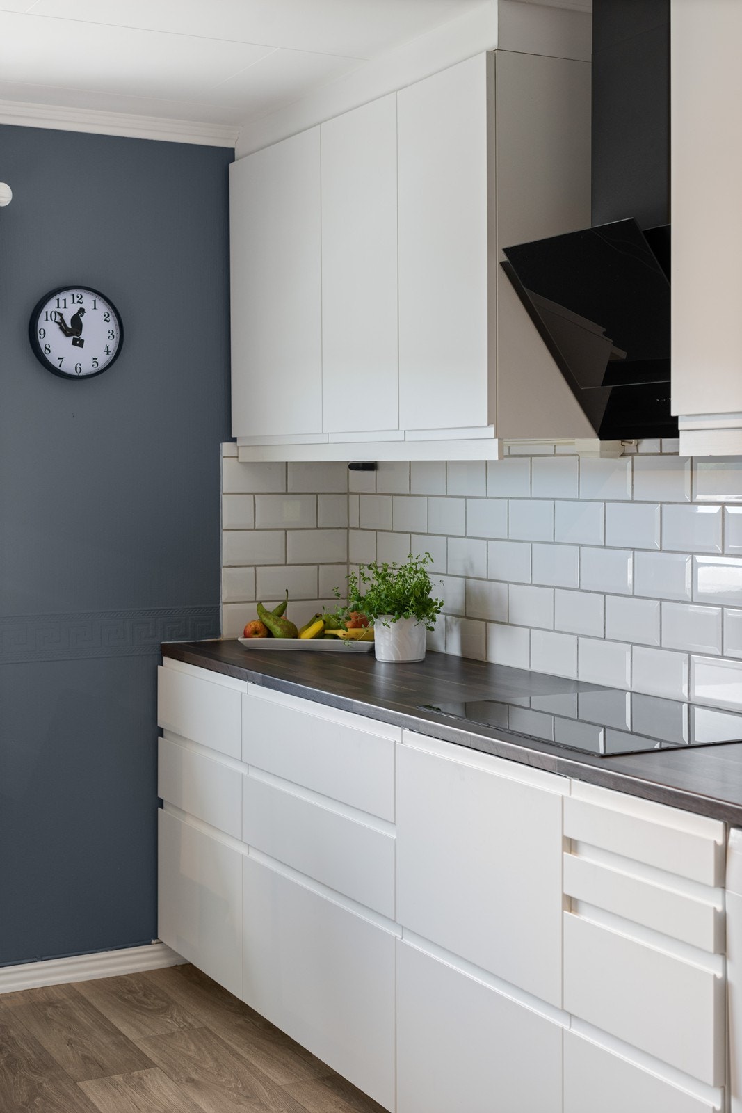 Kjøkkenvifte med direkte avkast. Galleribilde