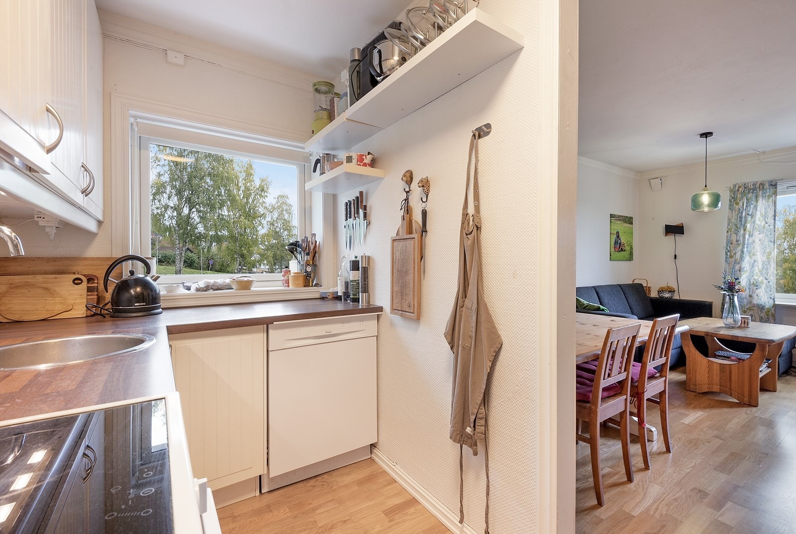 Koselig endeleilighet med gjennomlys. Galleribilde