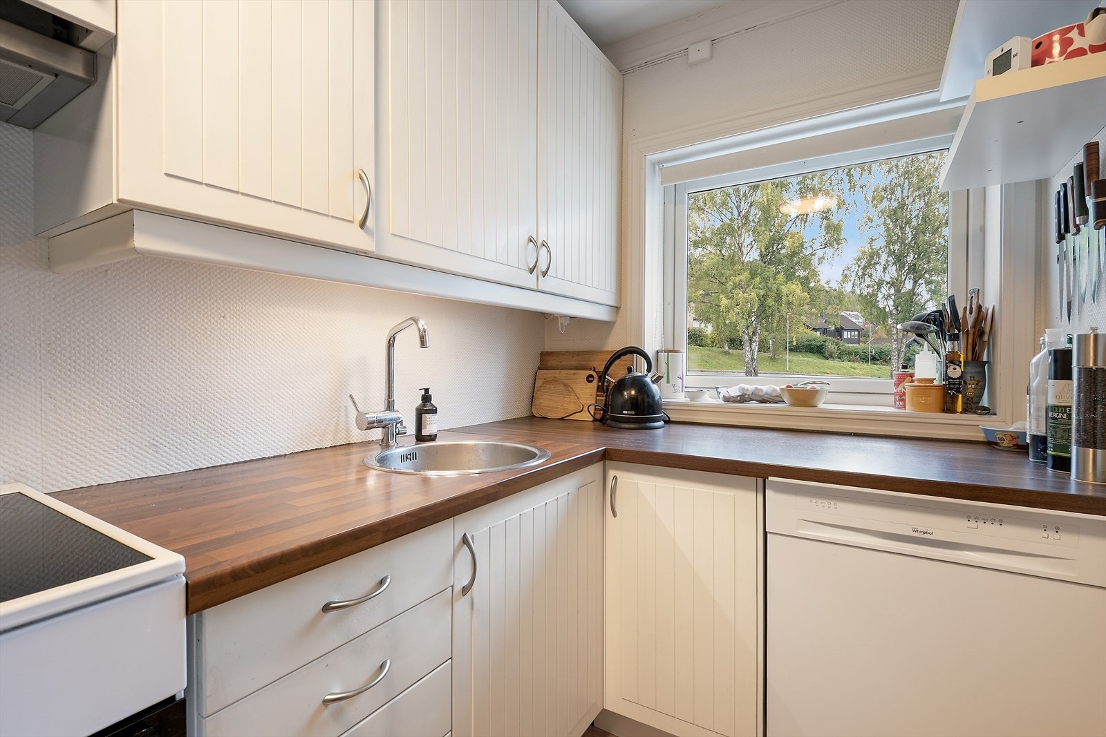 Hyggelig utsyn fra kjøkkenet. Galleribilde