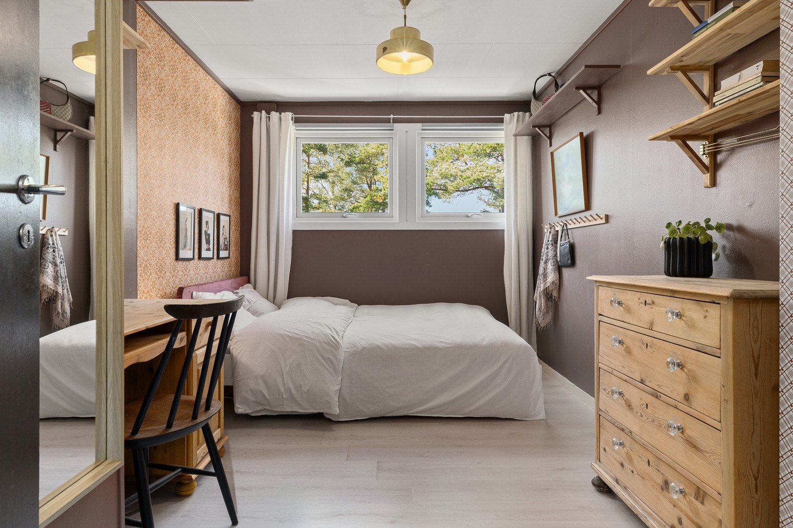 Soverom 3 - vindusrekke mot vest Galleribilde