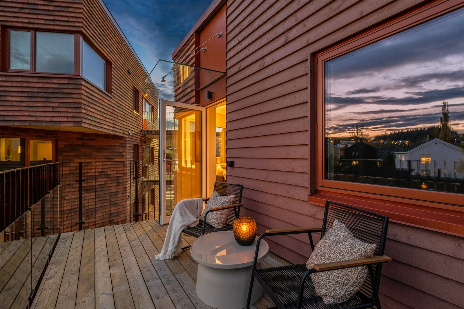 Her kan du nyte flotte kveldsstunder med en flott utsikt. Galleribilde