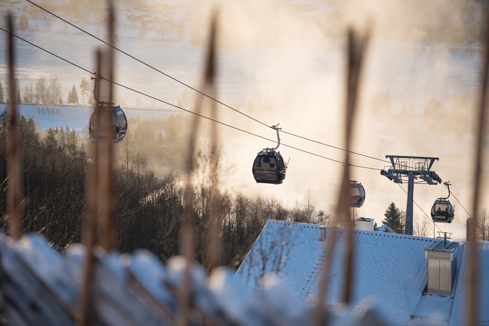 Hafjell Alpinsenter er et av Norges største skianlegg med mer enn 50 kilometer preparerte løyper, 18 heiser Galleribilde