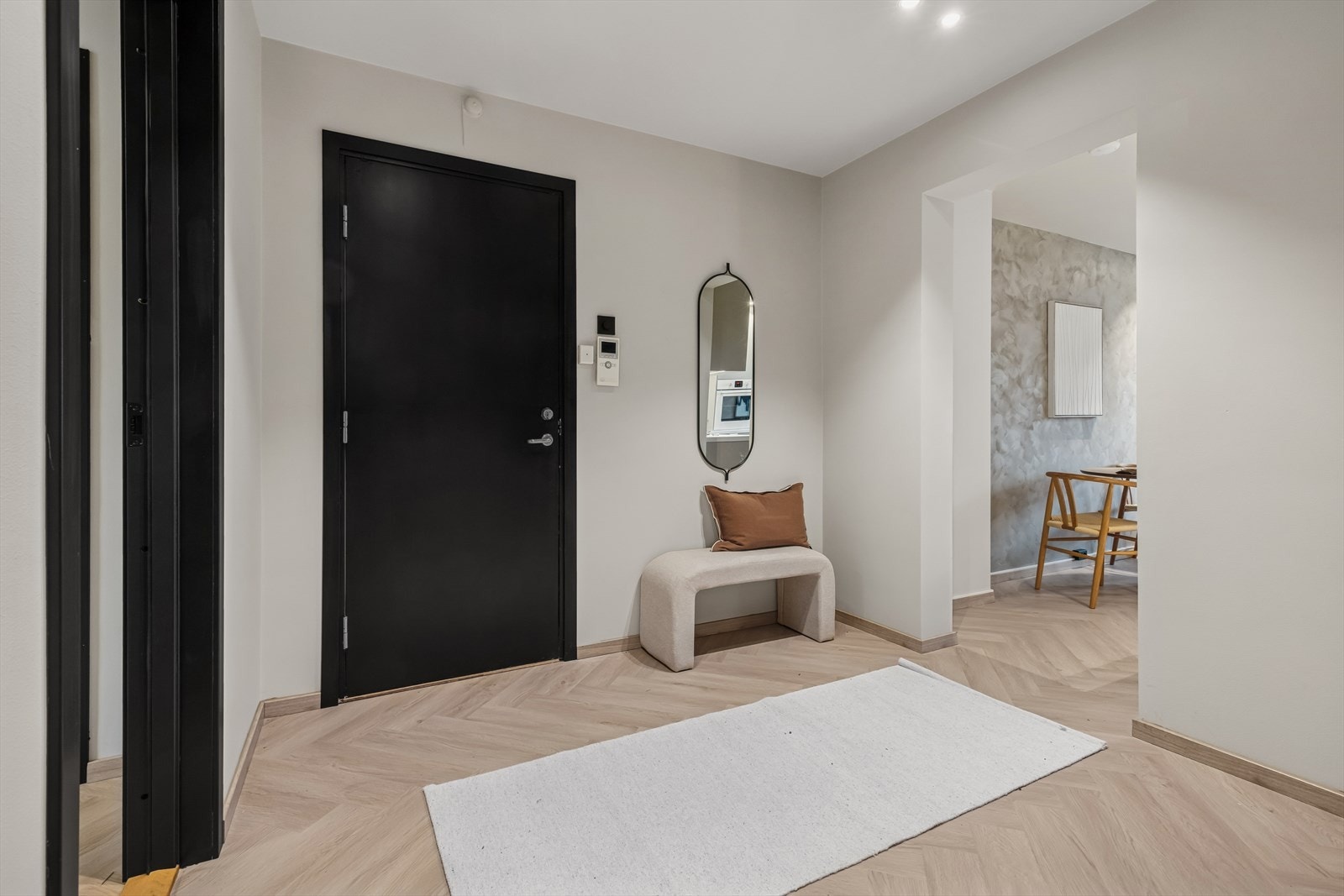 Velkommen til visning! Har du glemt å skru av lyset? Dobbelklikk på dimmeren og all lys i leiligheten skrur seg av! Galleribilde