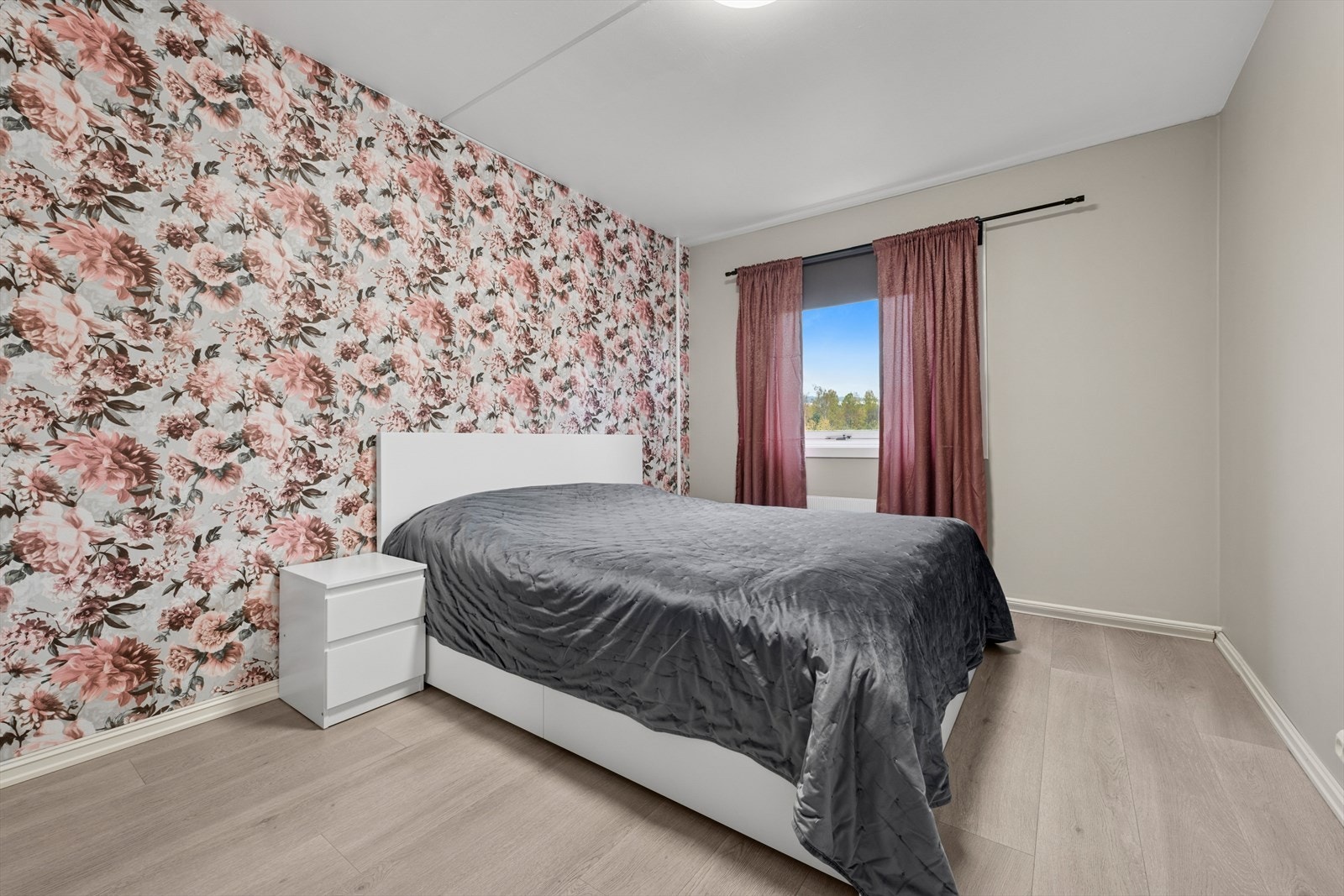 Hovedsoverommet har god plass til ønsket møblement. Galleribilde