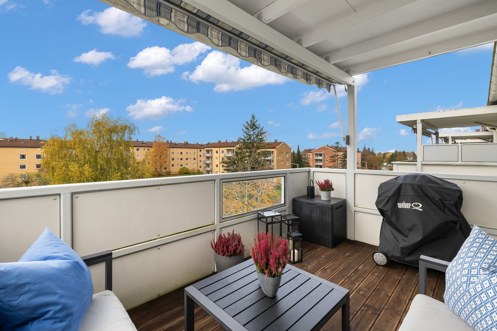 Her får du solen fra ca. kl. 10:30 - 21:30 på sommeren. Galleribilde