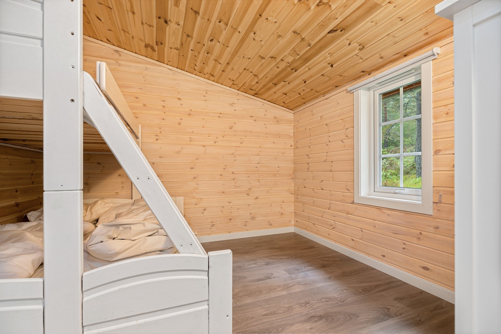 Hytta er innredet med 4 soverom, men kun 3 som er godkjent. Dette rommet er det ikke søkt bruksendring på Galleribilde