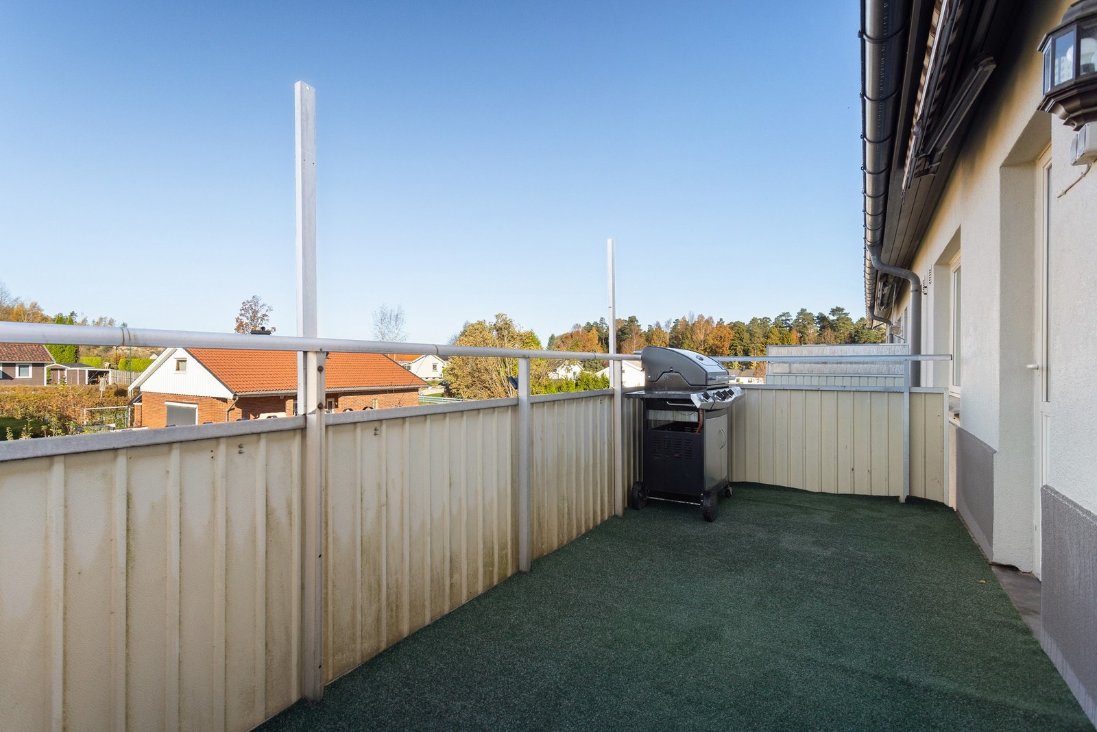 Vestvendt balkong på ca. 10m2. Galleribilde