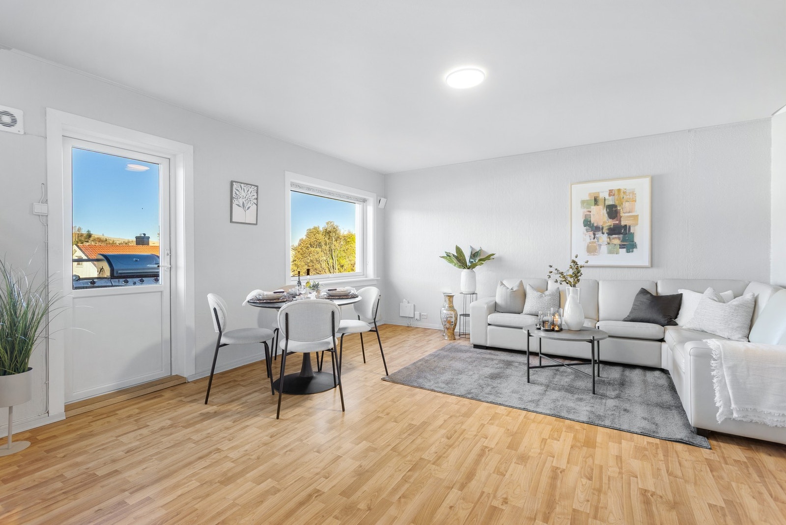 PrivatMegleren/ v Carine Paasche Sivertsen har gleden av å presentere, Sandakervegen 2A. Galleribilde