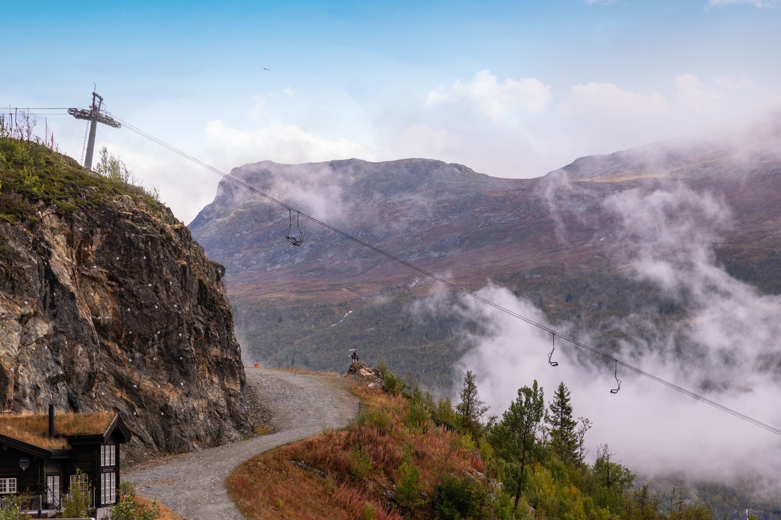 Fra veranden kan den fantastiske utsikten nytes i frisk fjelluft. Galleribilde