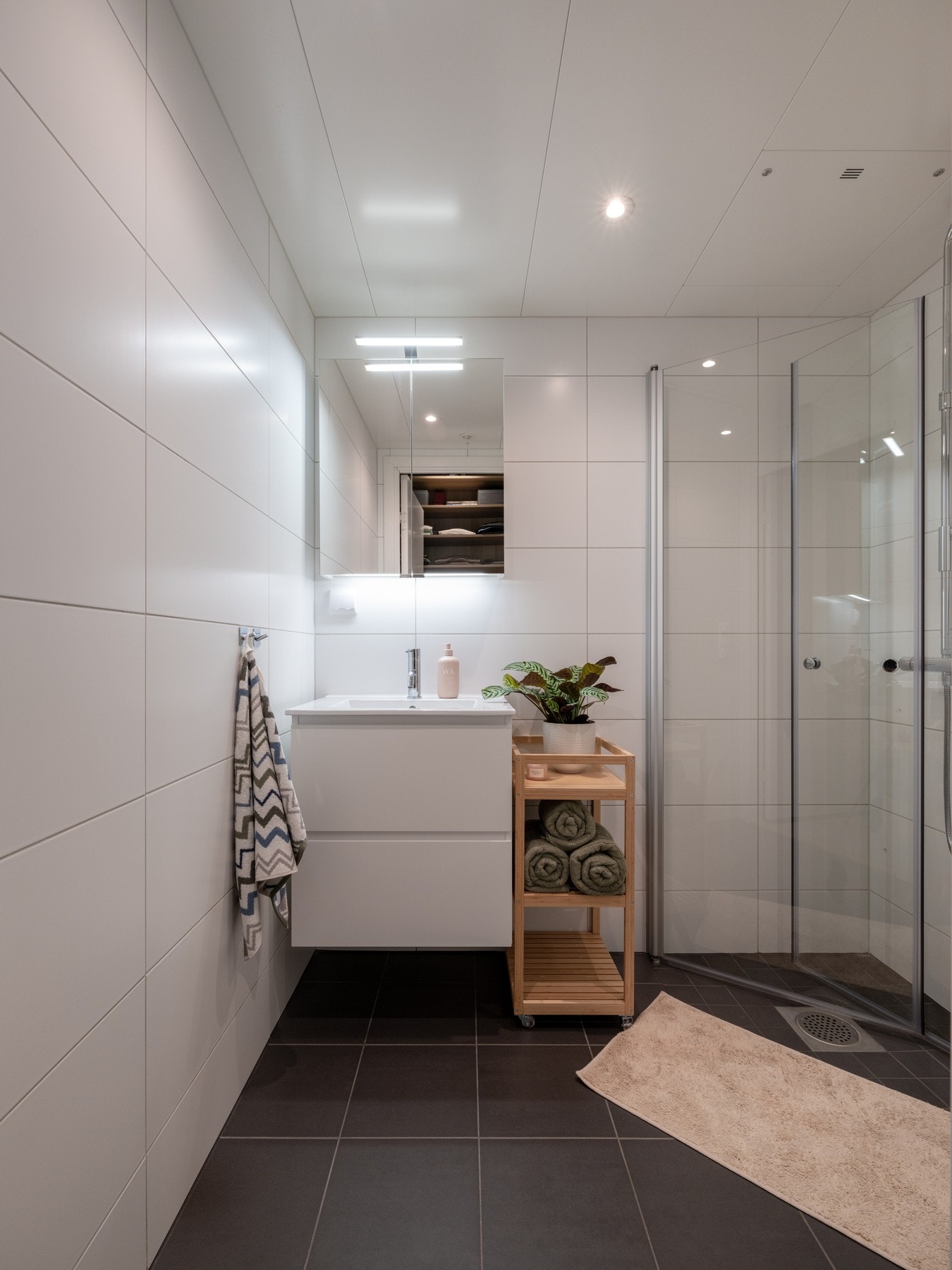 Det andre badet ligger i tilknytning til hovedsoverommet. Galleribilde