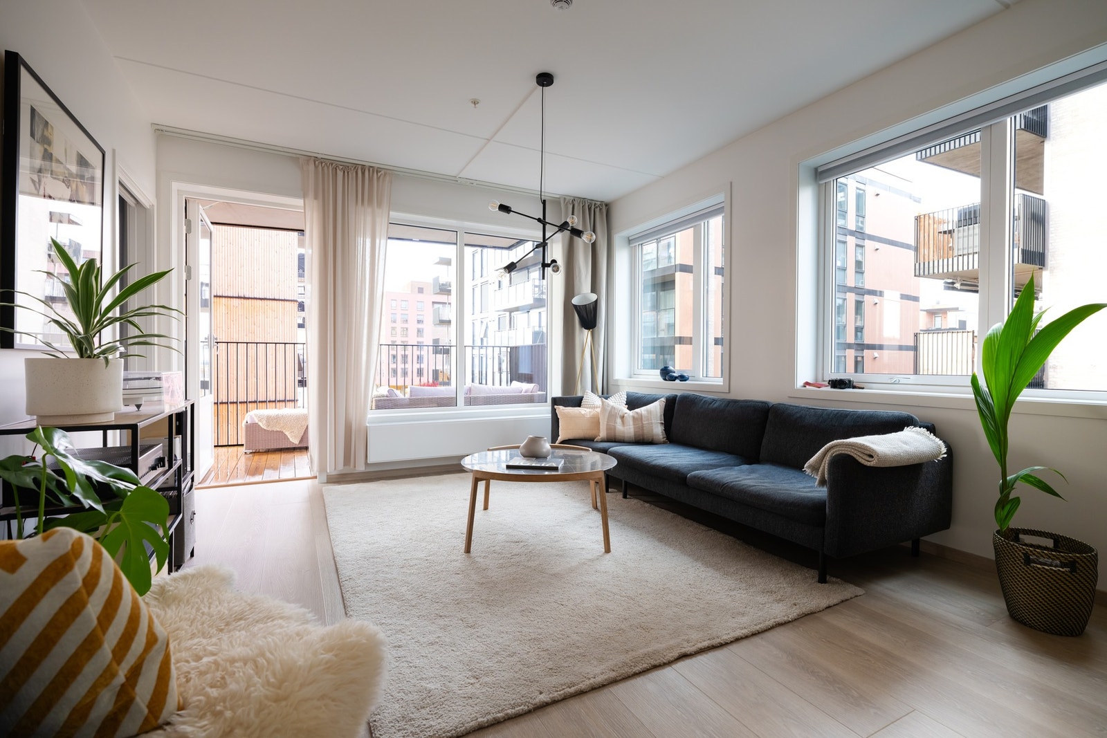 Dette er en nyere og lekker 4-roms endeleilighet beliggende i det nye og populære boligprosjektet Løren Botaniske. Galleribilde