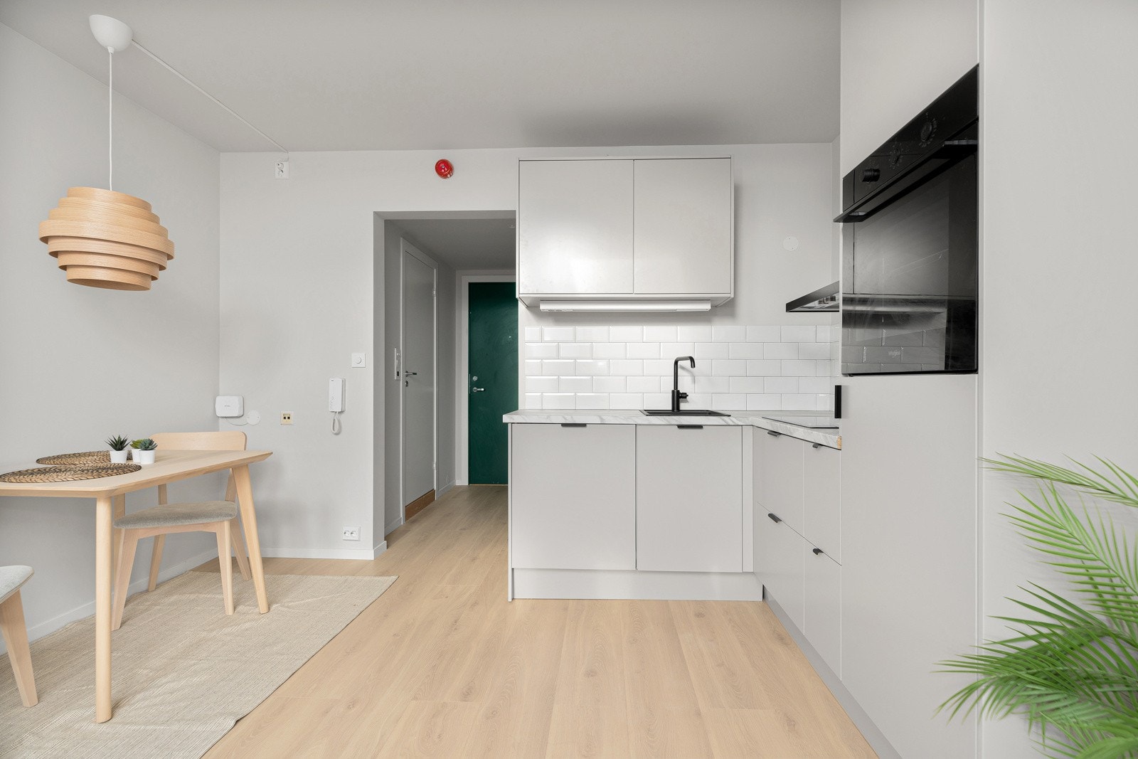 Nytt kjøkken fra EPOC med integrerte hvitevarer. Nytt rør i rør til kjøkken og bad Galleribilde