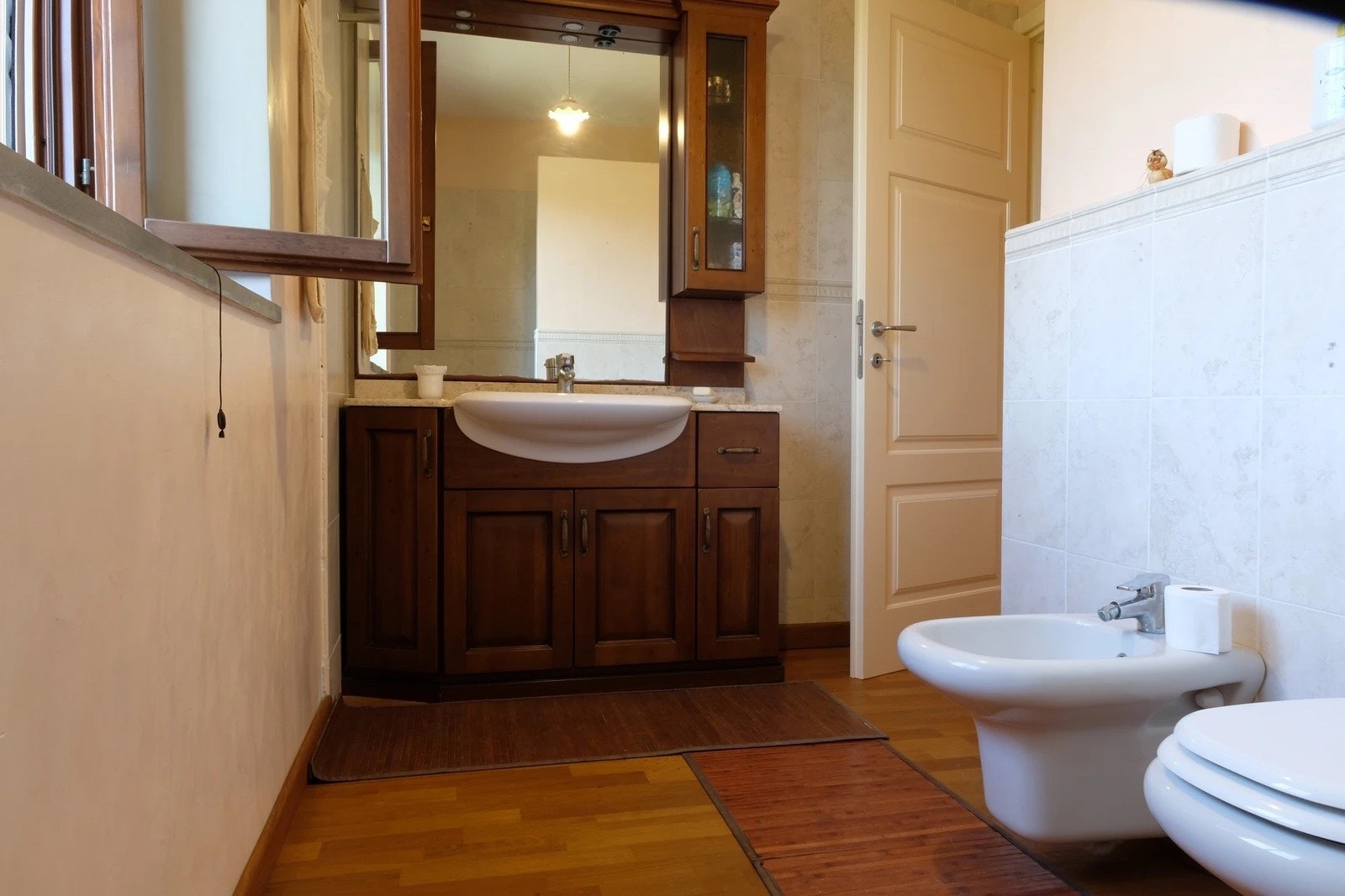 Hovedbadet i 2 etasje. Galleribilde