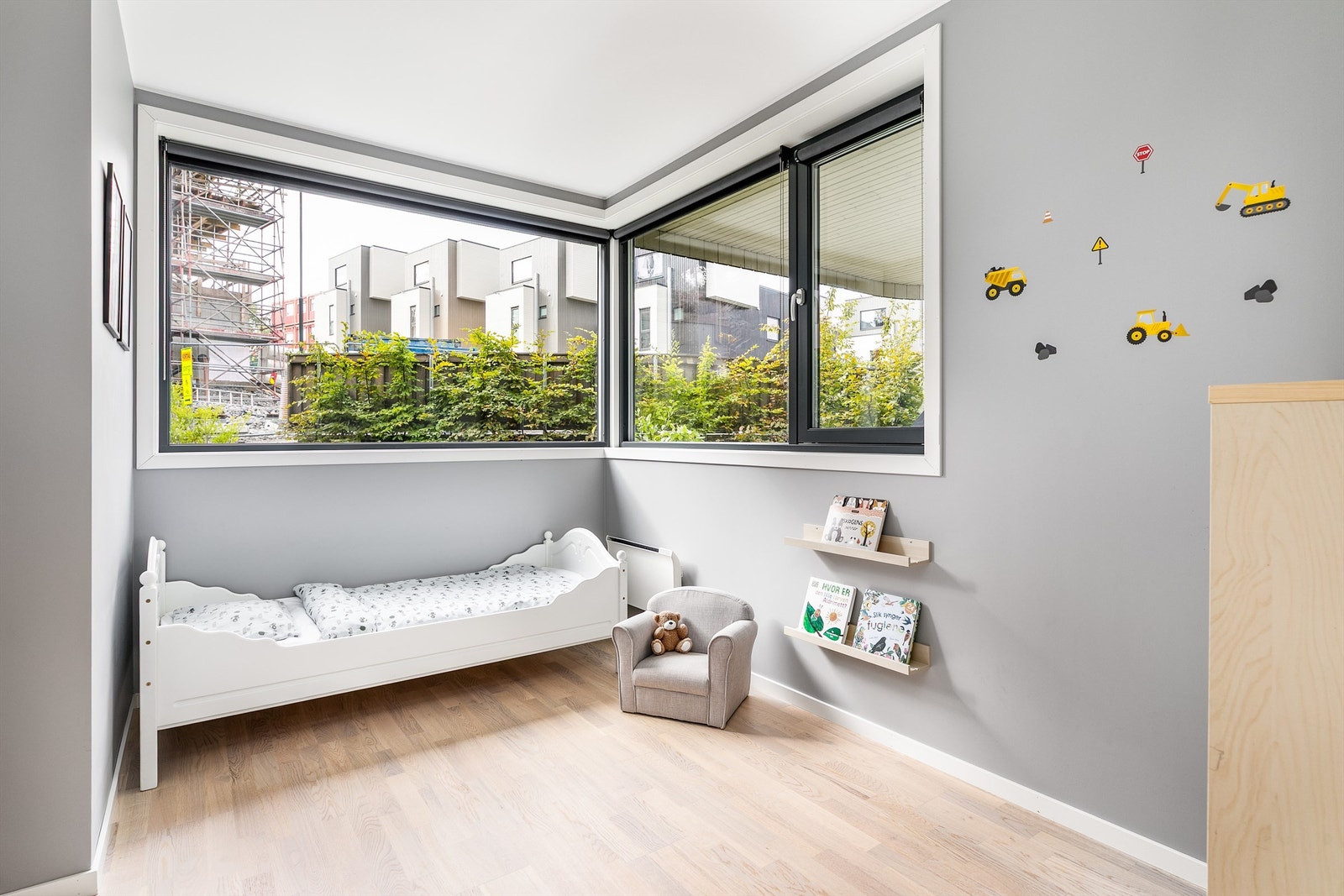 Med 9 kvm har dette rommet mange bruksmuligheter som f.eks. soverom, kontor eller gjesterom. Galleribilde