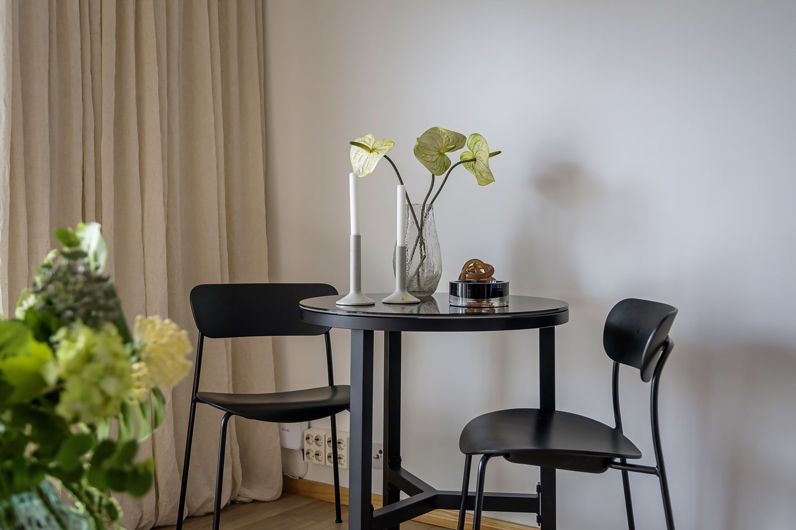 God plass til spisebord i rommet. Galleribilde