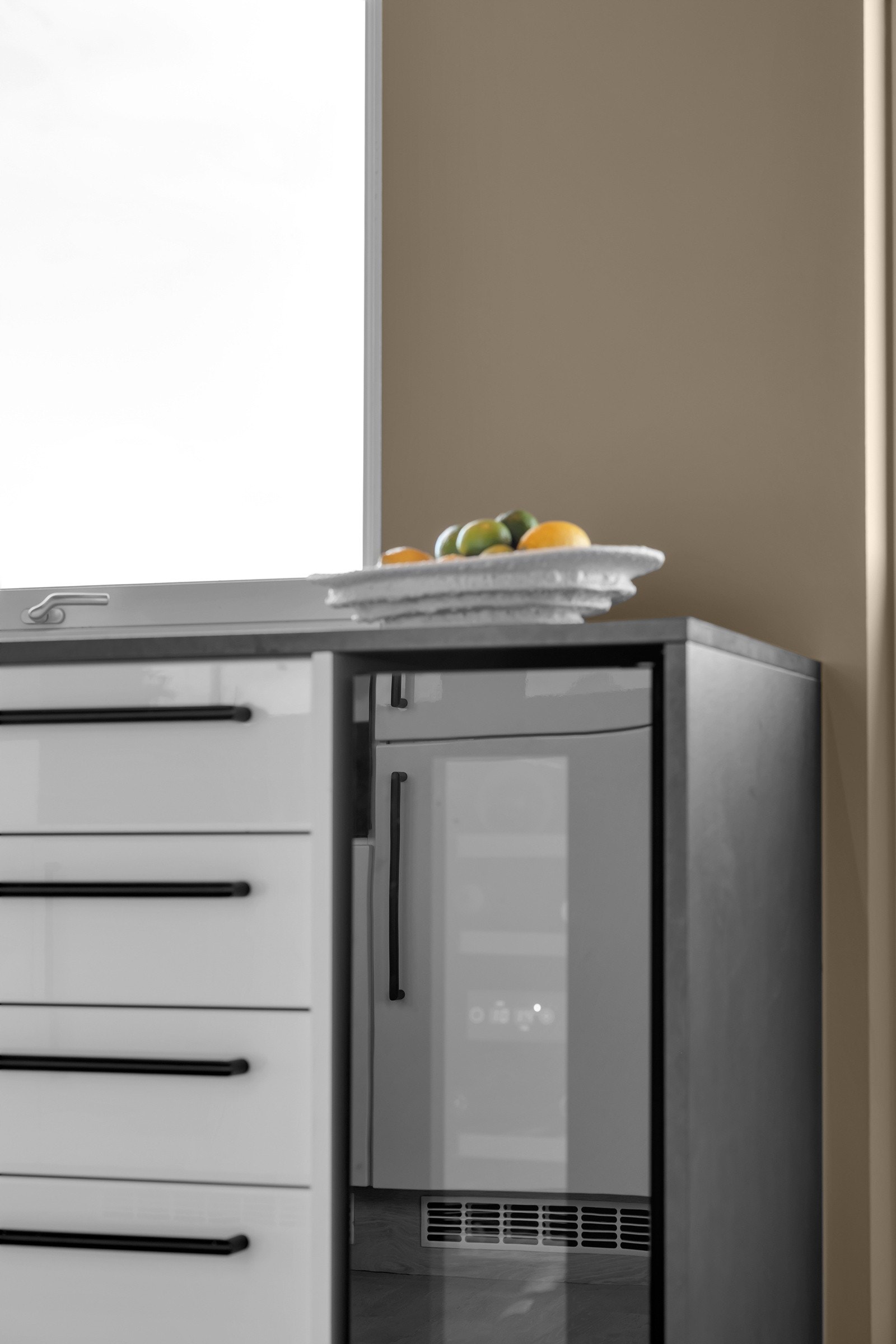 ...vinskap m.m. Galleribilde