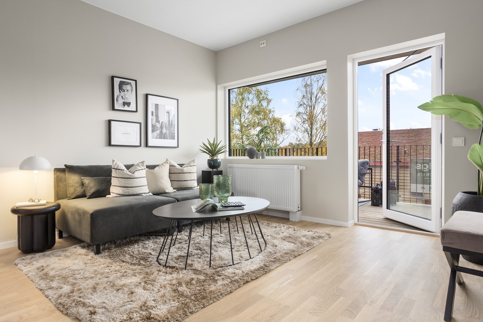 Leiligheten er ubebodd og har en gjennomgående pen standard med gode farge- og materialvalg. Galleribilde