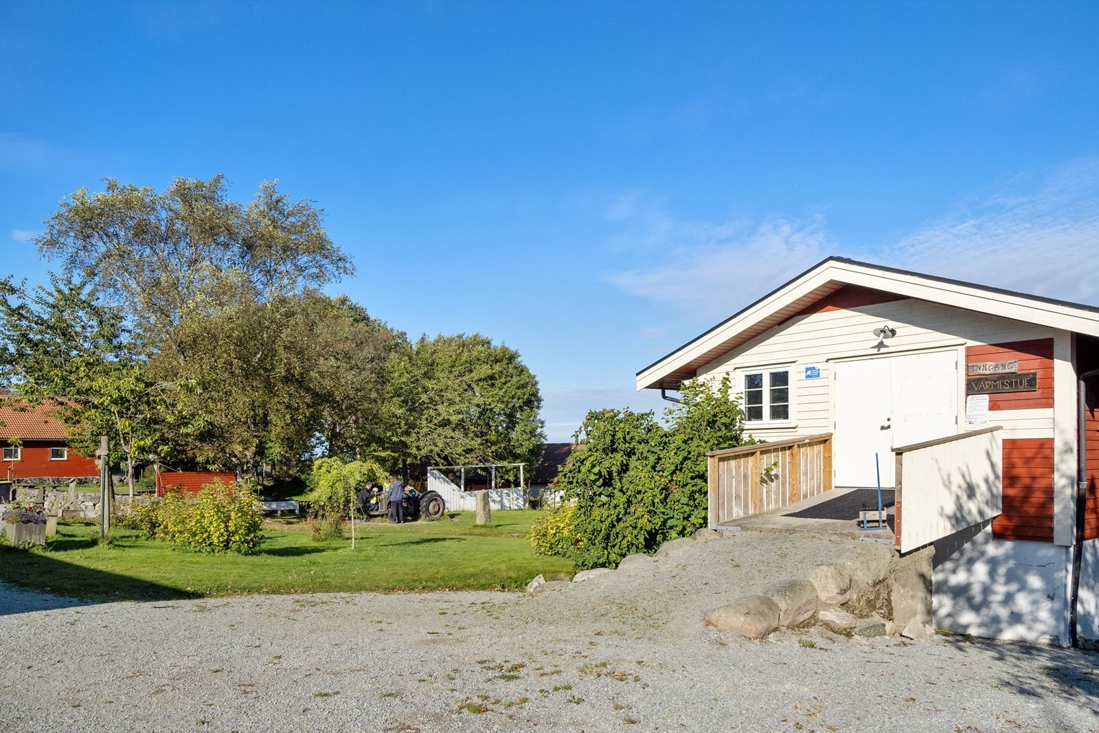 Gausel fritidsgård. Galleribilde