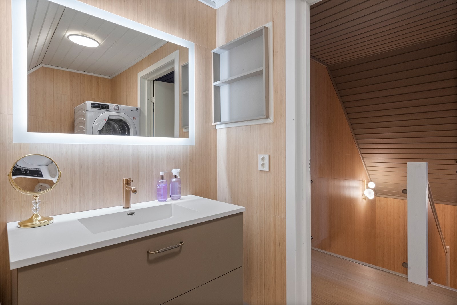 Fra toalettrommet i 2. etasje Galleribilde