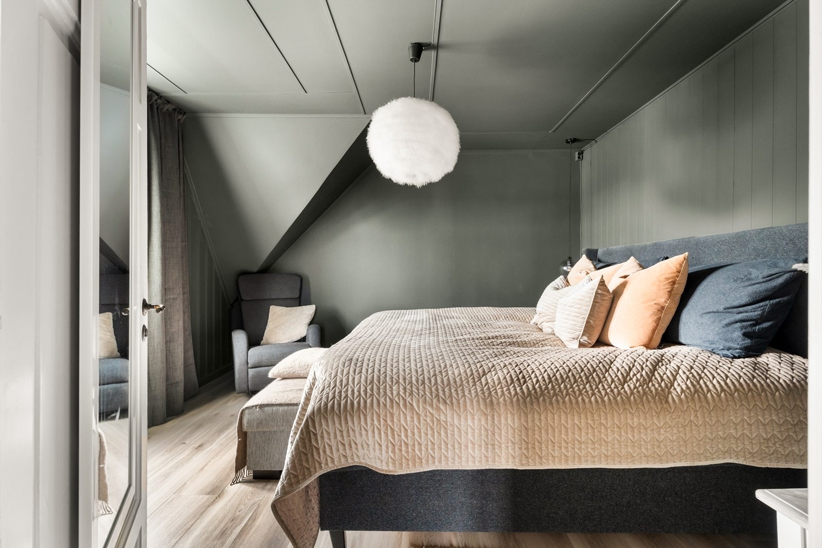 Hovedsoverom av god størrelse Galleribilde