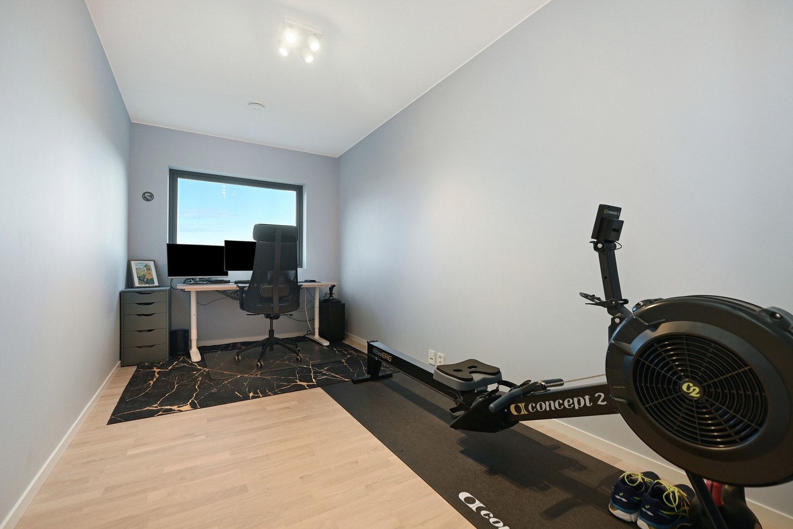 Det ligger 4 soverom i underetasjen. Galleribilde