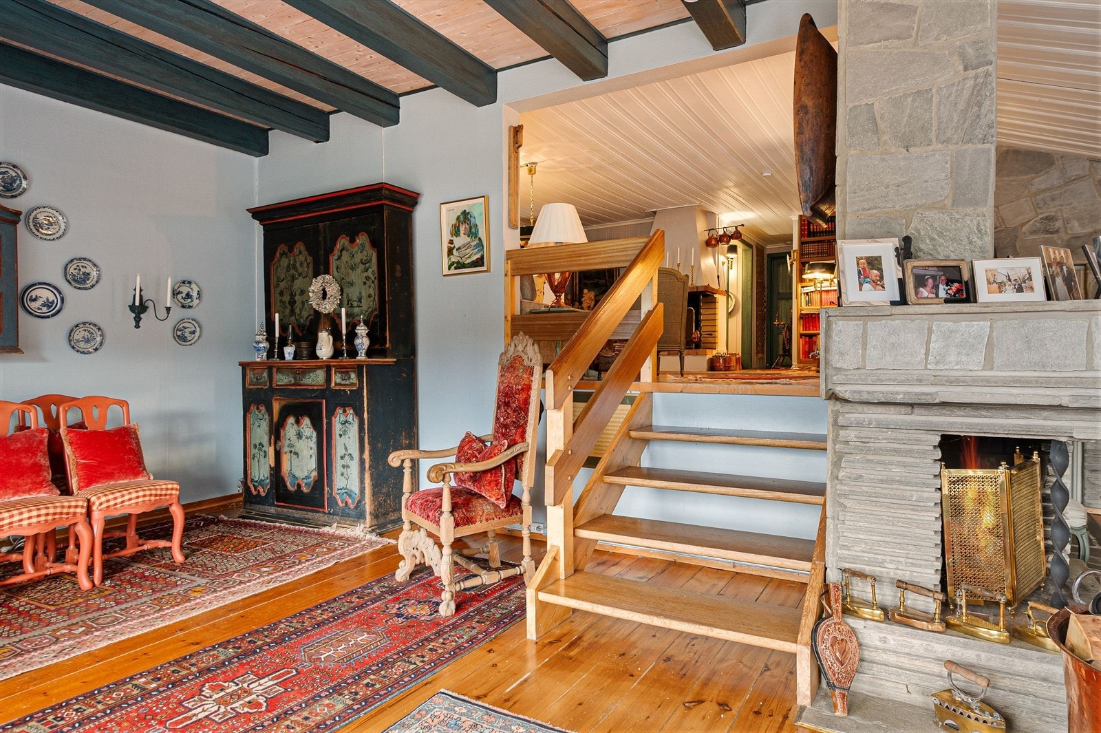 Spisestue med et herskapelig preg. Galleribilde