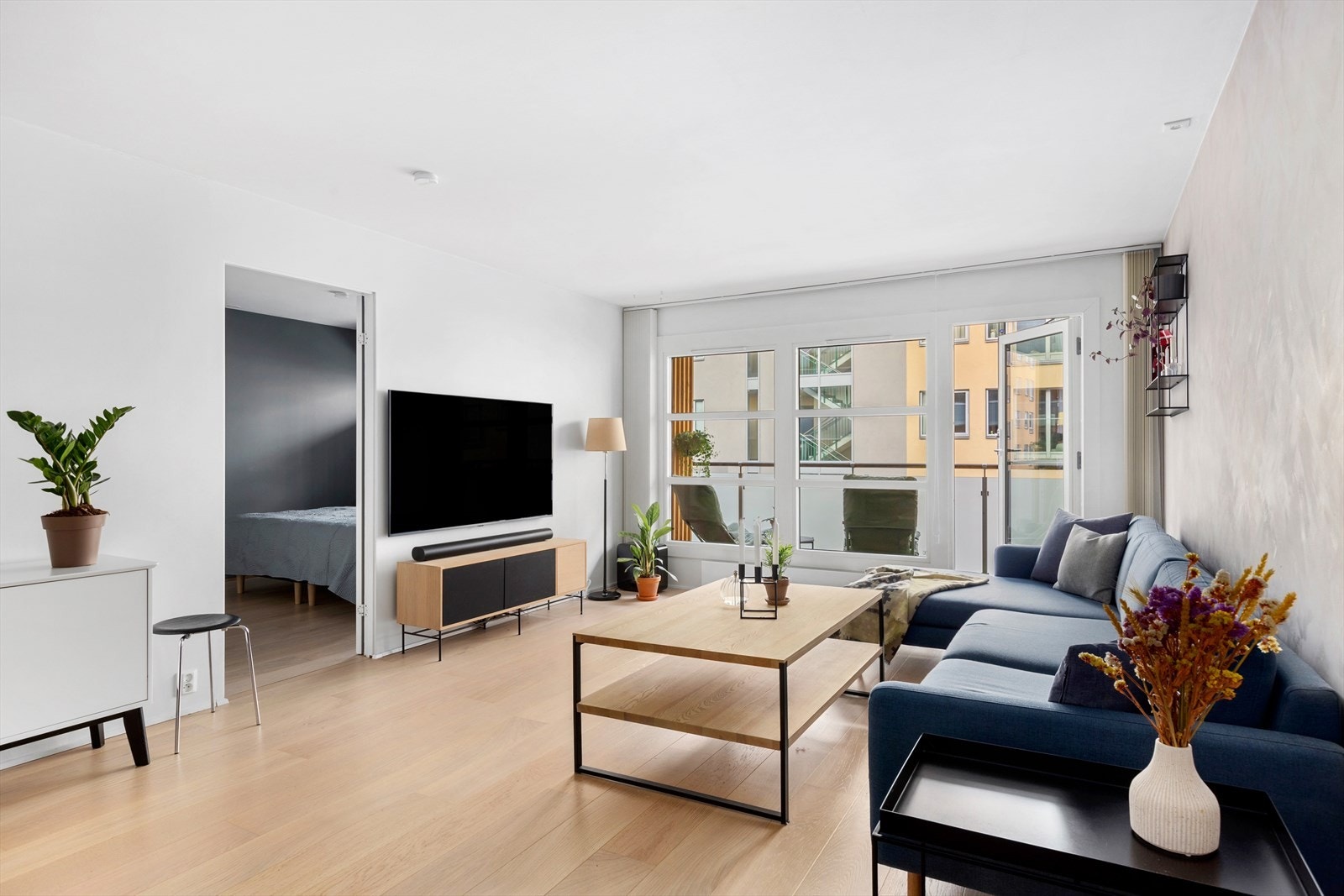 Vinduer og terrasse-/balkongdører ble skiftet i regi av borettslaget i 2019. Galleribilde