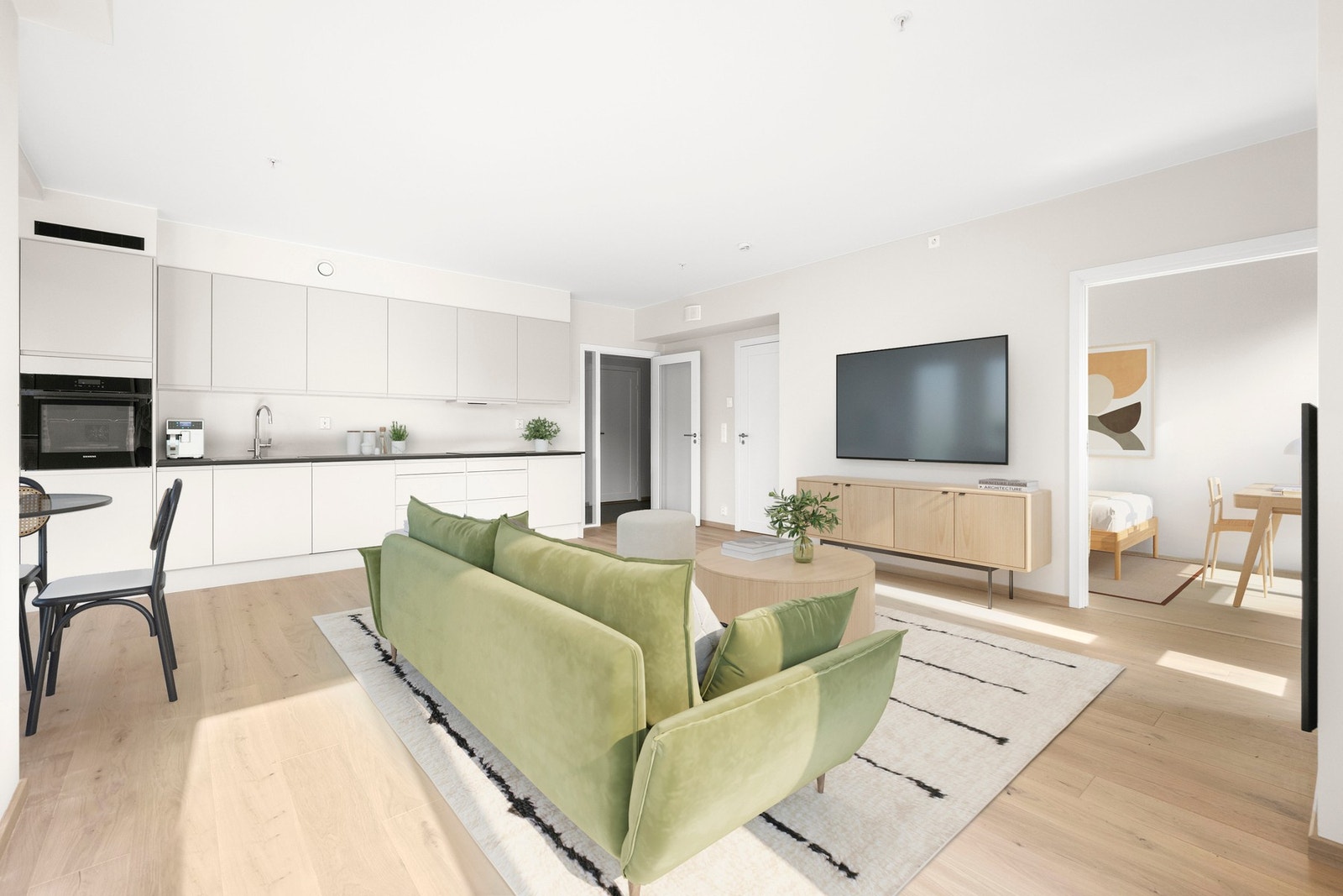 Fin stue/kjøkkenløsning med utgang til flott balkong. Gasspeis. Store vindusflater og god takhøyde bidrar til fine lysforhold og god atmosfære. Galleribilde