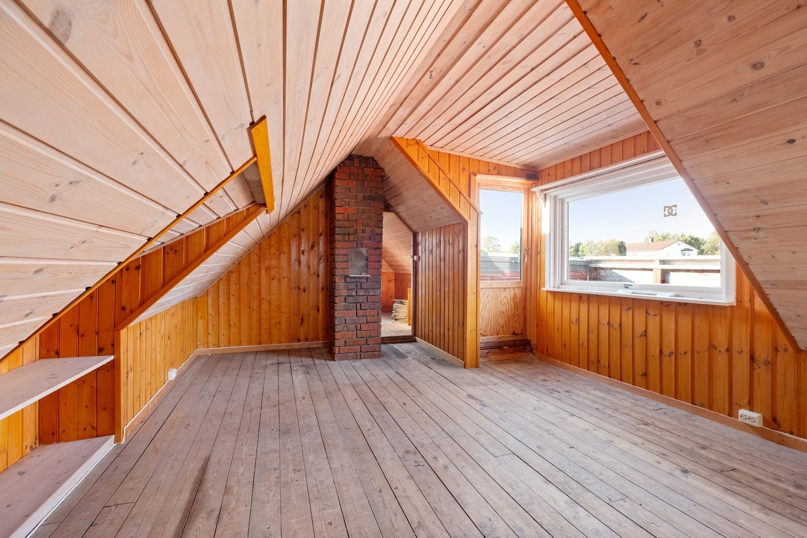 Bod/lagerrom. Galleribilde