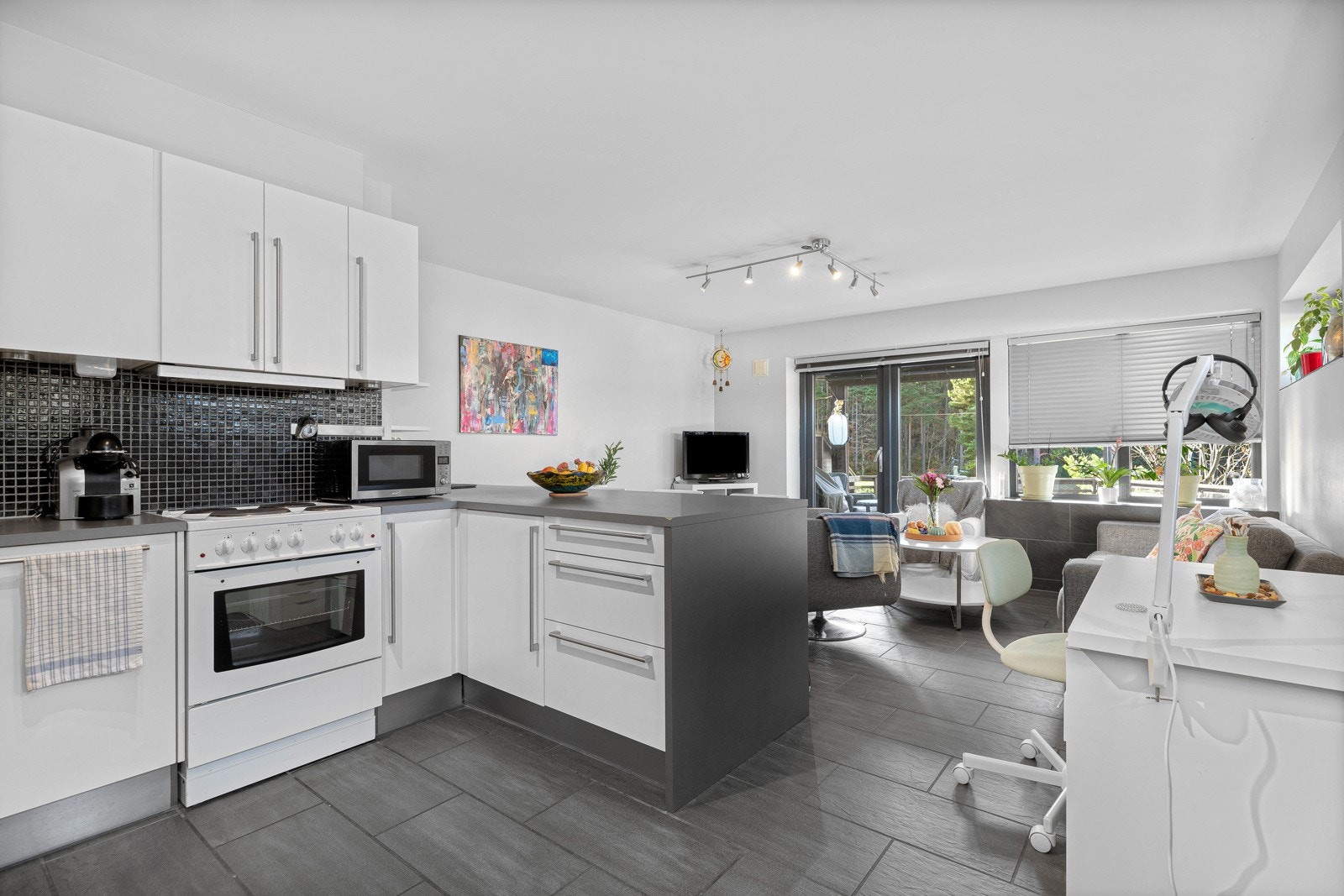 Kjøkken/stue i hybel Galleribilde