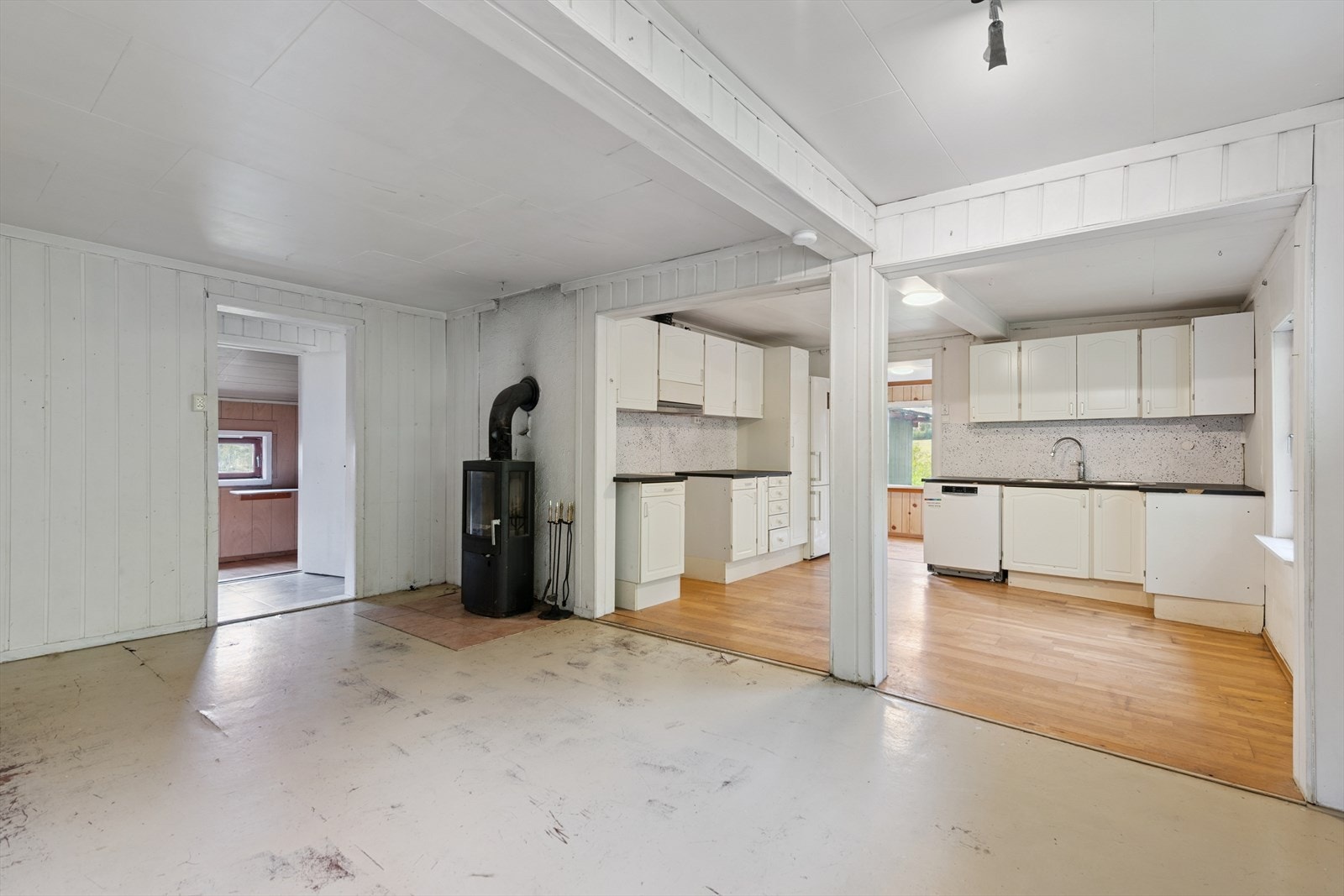 Stue og kjøkken i åpen løsning. Galleribilde