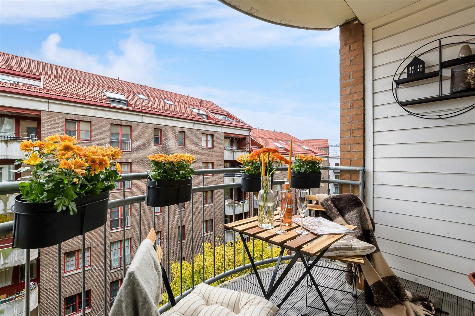 Lys og luftig beliggenhet med godt lysinnslipp. Galleribilde