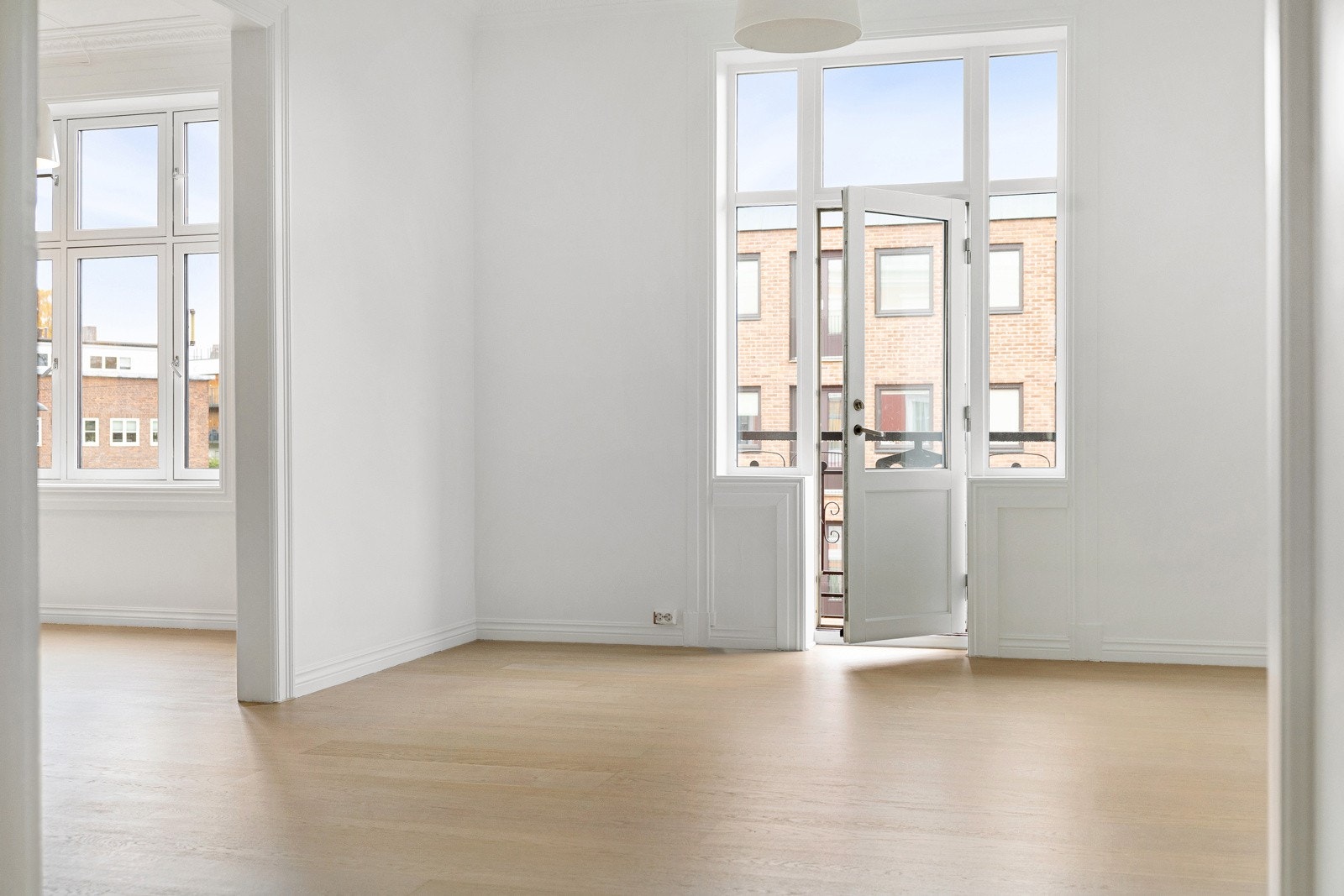 Leiligheten holder en normal standard med noe oppussingsbehov, og har en svært god utnyttet planløsning. Galleribilde