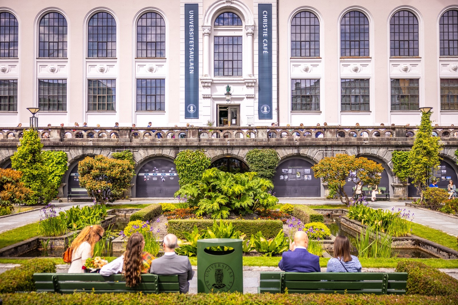 - Både Musehagen med sine vakre omgivelser og Nygårdsparken, ligger bare noen minutter unna Galleribilde