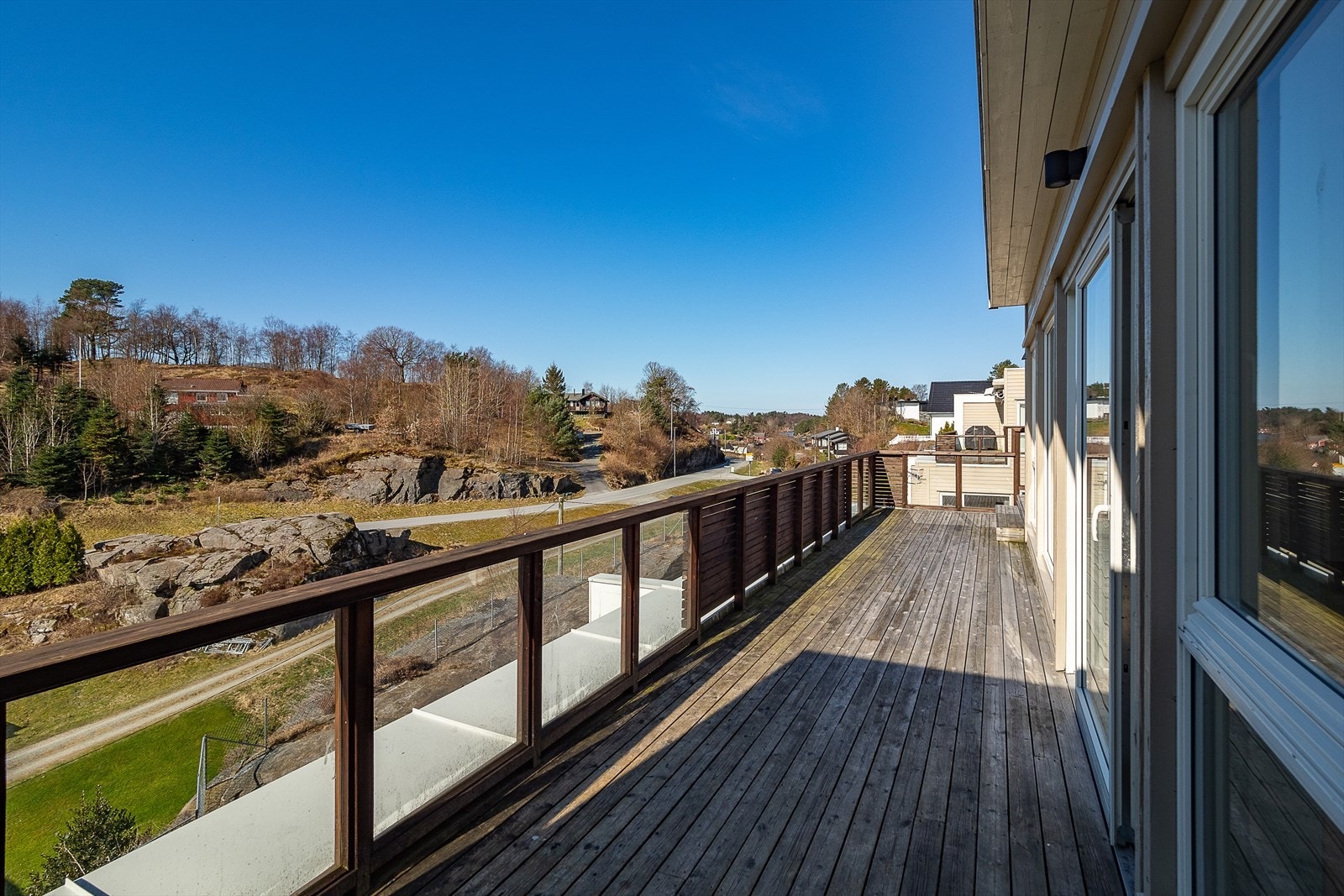 Her er det god plass til utemøblement. Galleribilde