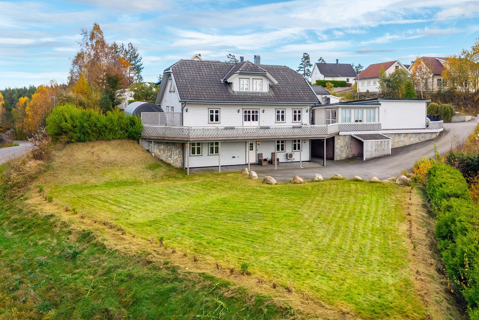 Velkommen til Fjordingen 5 B - Presentert av Phong Thanh Tran Galleribilde