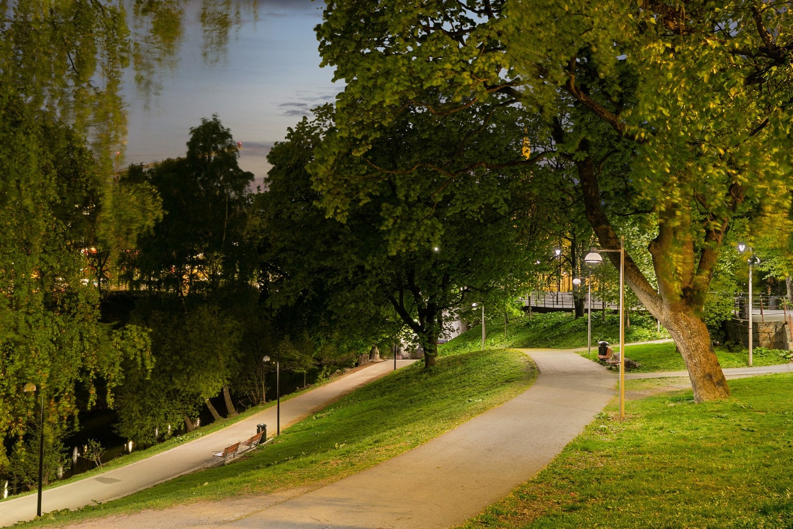 Et steinkast unna kvartalet ligger Akerselva miljøpark som innbyr til rekreasjon hele året. Galleribilde