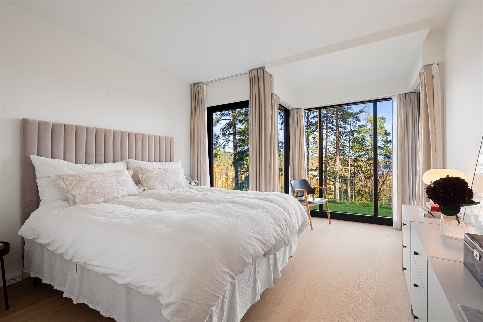 Hovedsoverom i underetasjen. Galleribilde