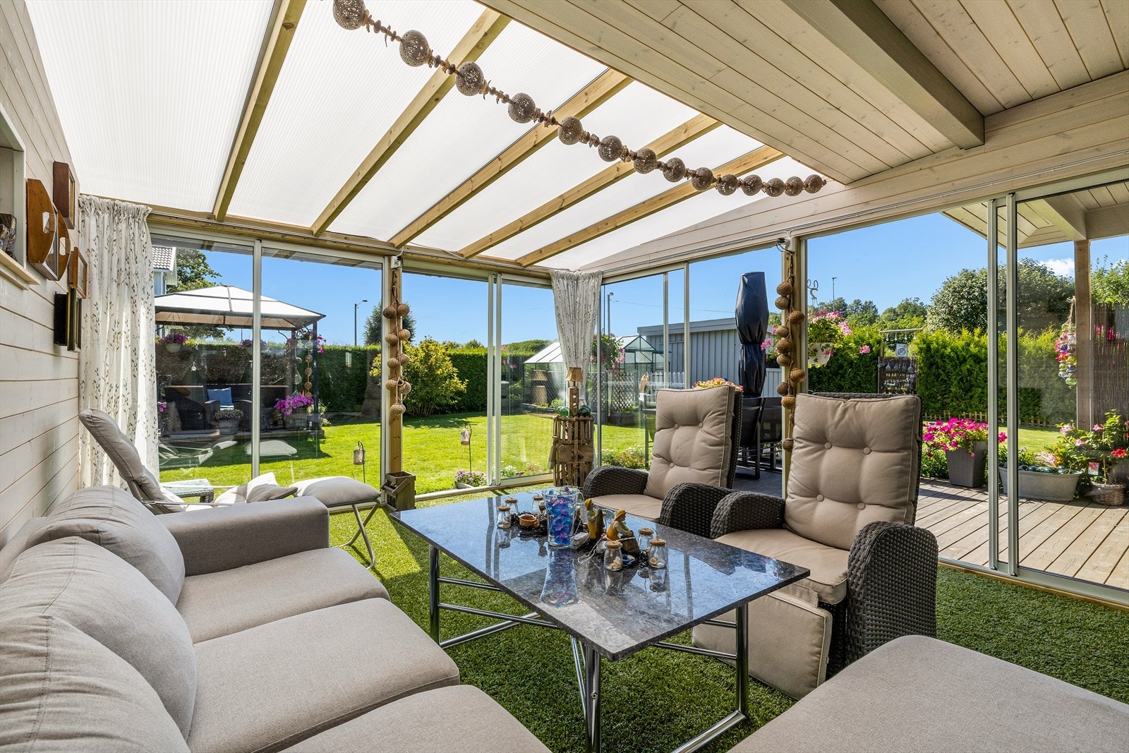 Her kan man glede seg over å invitere til store venne-/familieselskap. Galleribilde