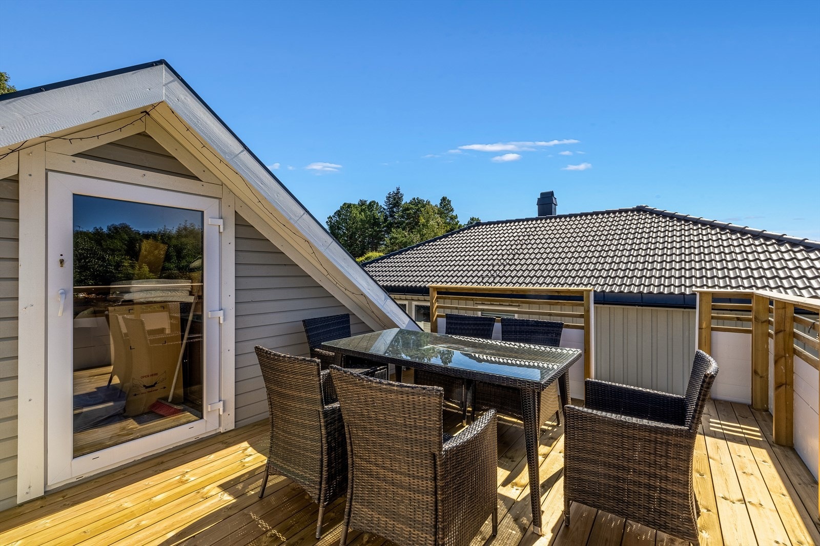 Inngang til stort rom over garasjen. Galleribilde