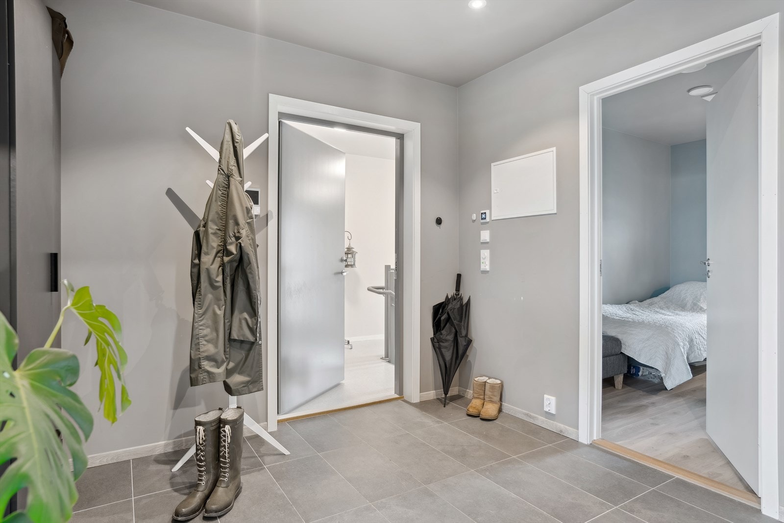 Entreen har varme i gulv. Galleribilde