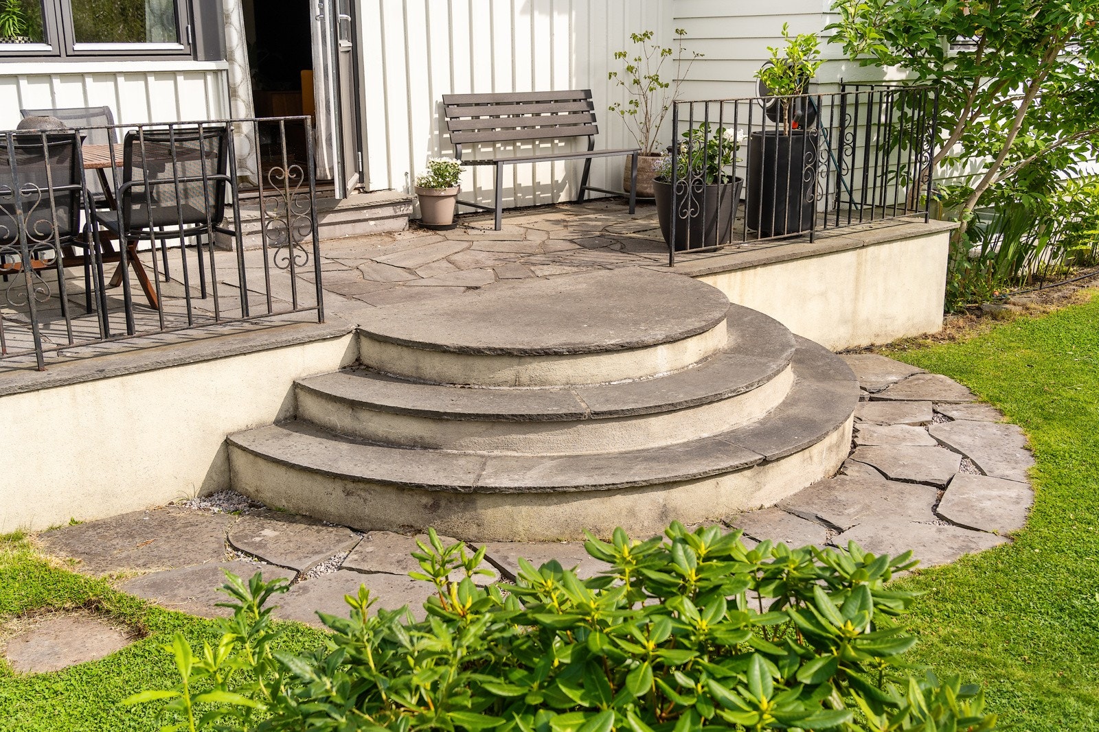 Originale detaljer som nydelig rundt trapp Galleribilde