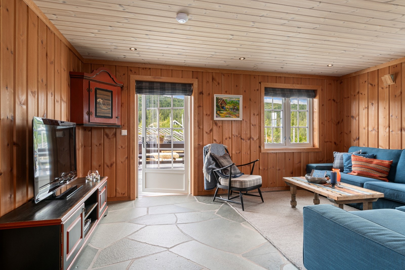 Stue 2 er i dag benyttet som TV-stue. Galleribilde