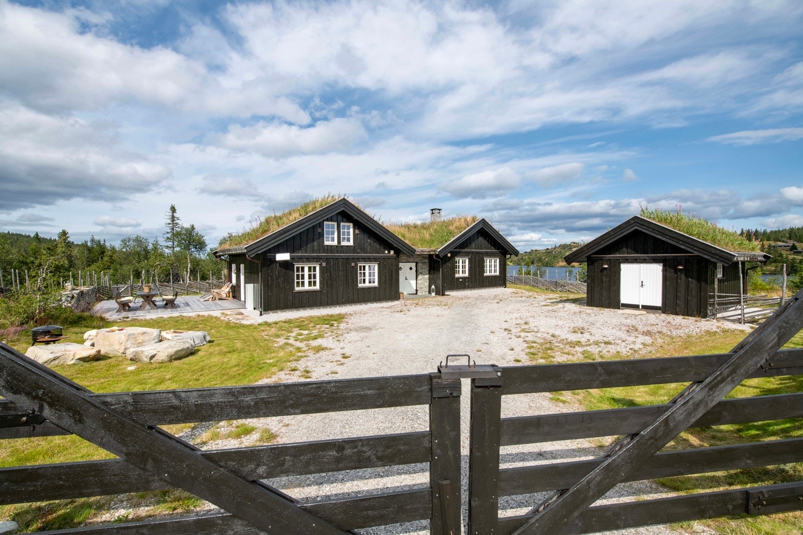 Hytten. Galleribilde