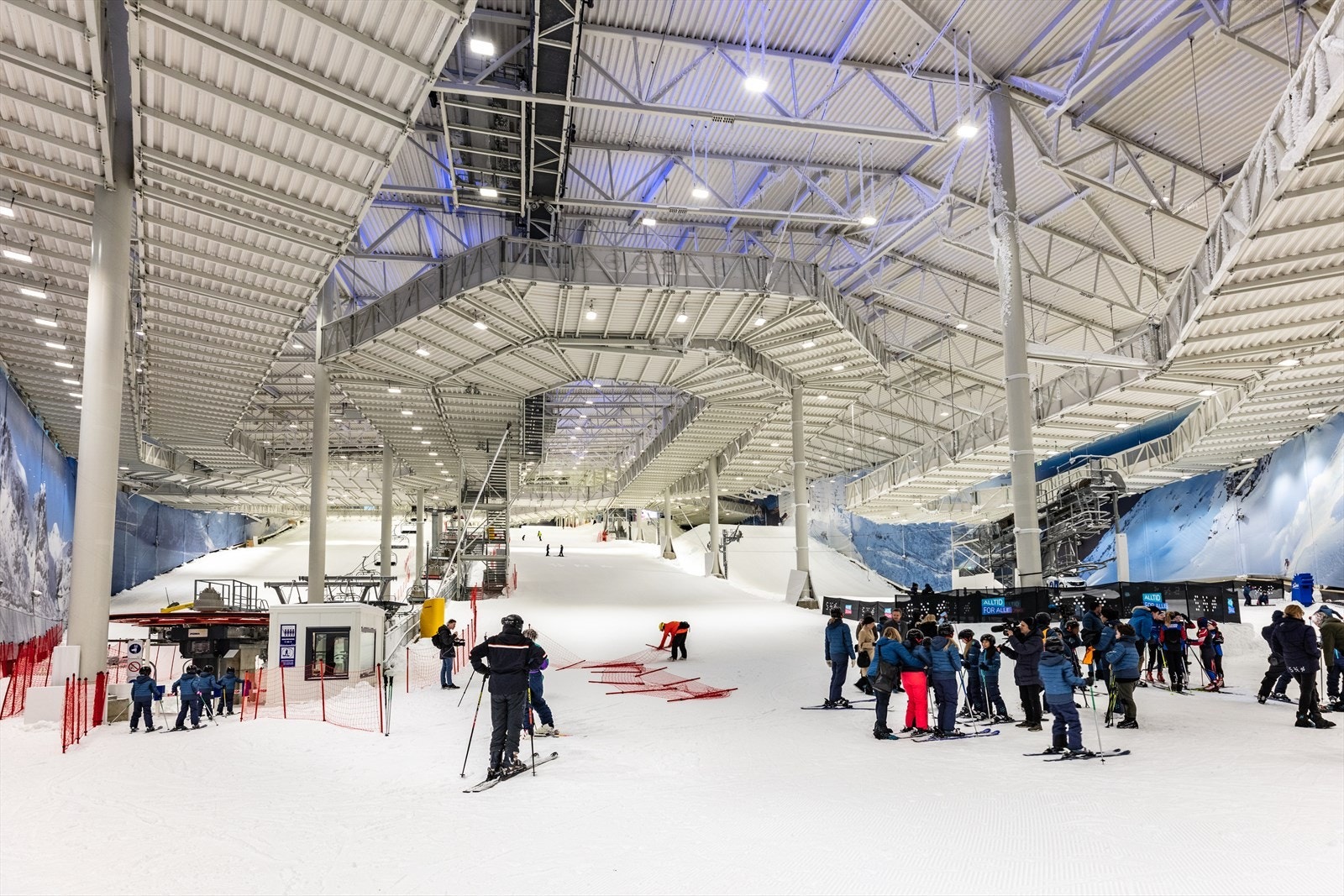 I Lørenskog finner du verdens råeste helårsarena for snøopplevelser SNØ. Galleribilde