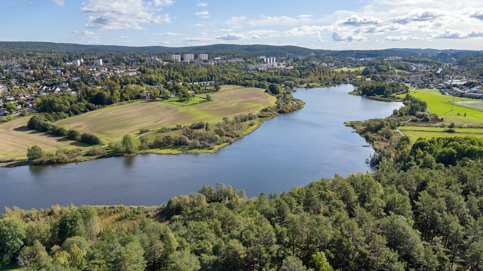 Fantastiske Østensjøvannet er et yndet turområde for beboerne i nærområdet Galleribilde