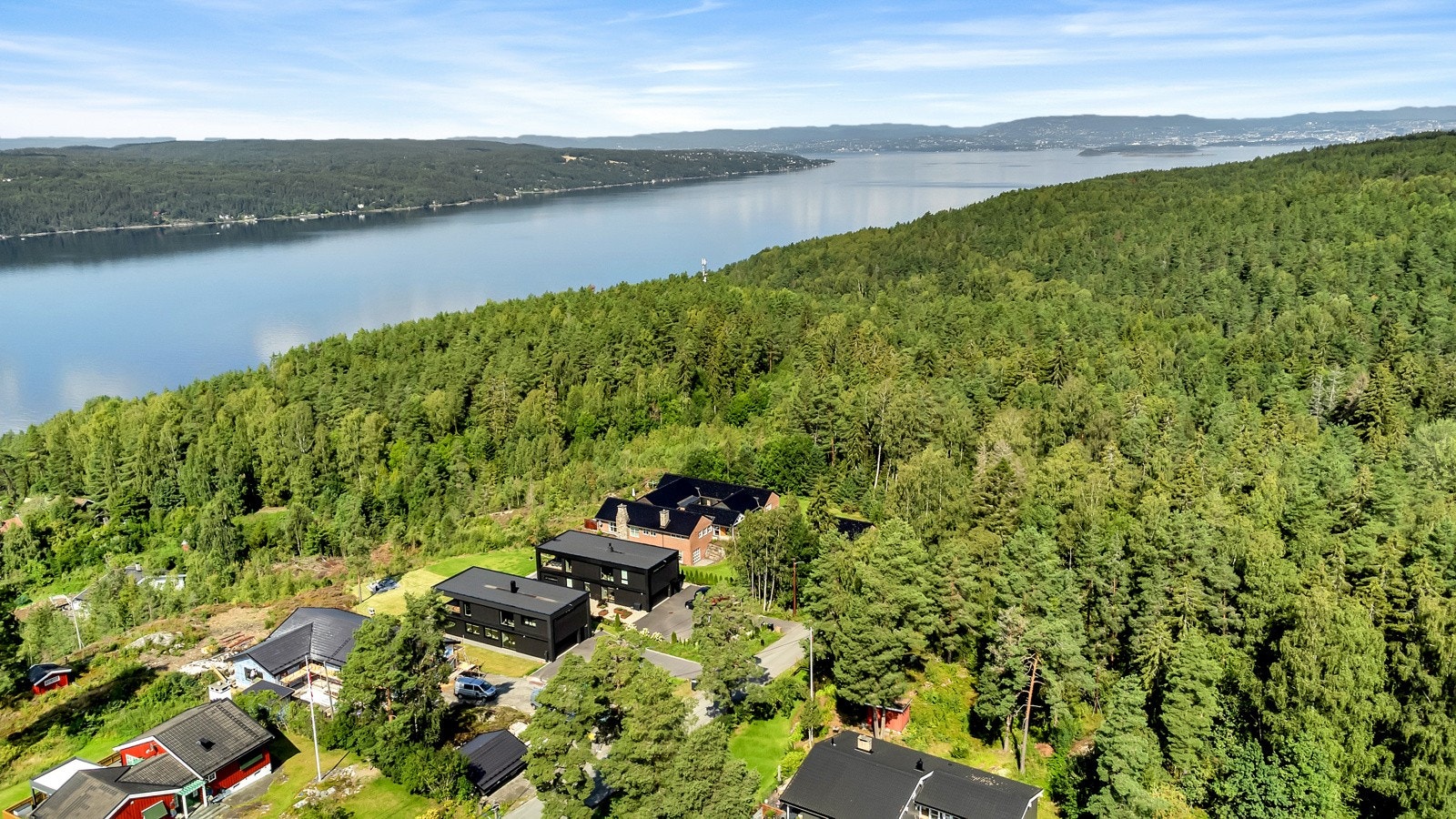 Boligen ligger et området ved meget god utsikt. Galleribilde