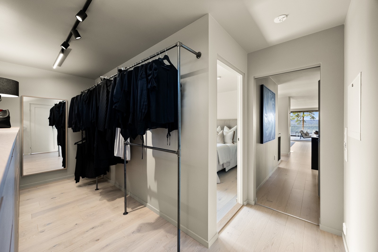 Hovedsoverommet har et flott walk-in closet med god plass. Galleribilde