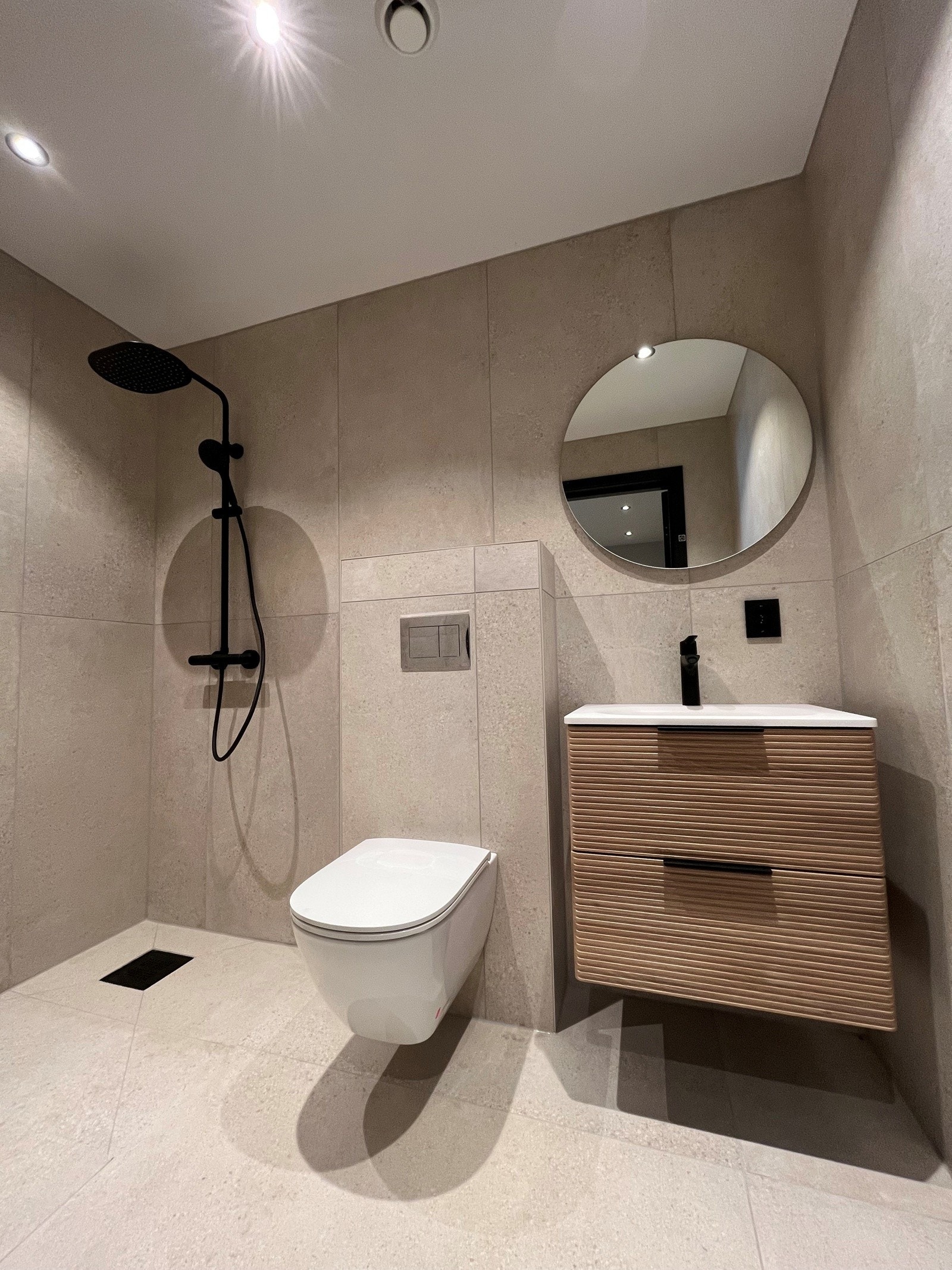 Hybel bad Galleribilde